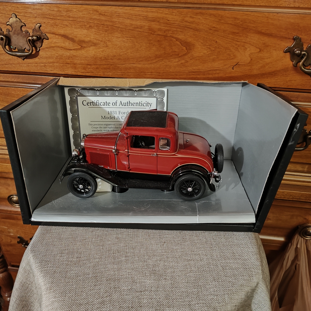 Ford Red and Black Model Car Decor